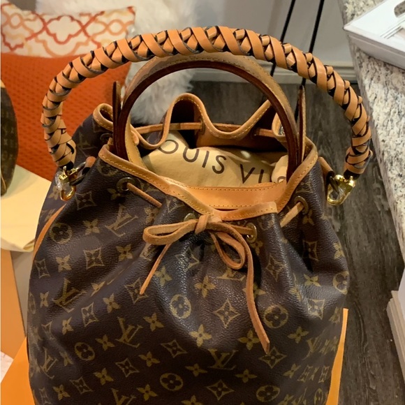 LV Bags 30% off coming soon on selected items - Picture 12 of 12